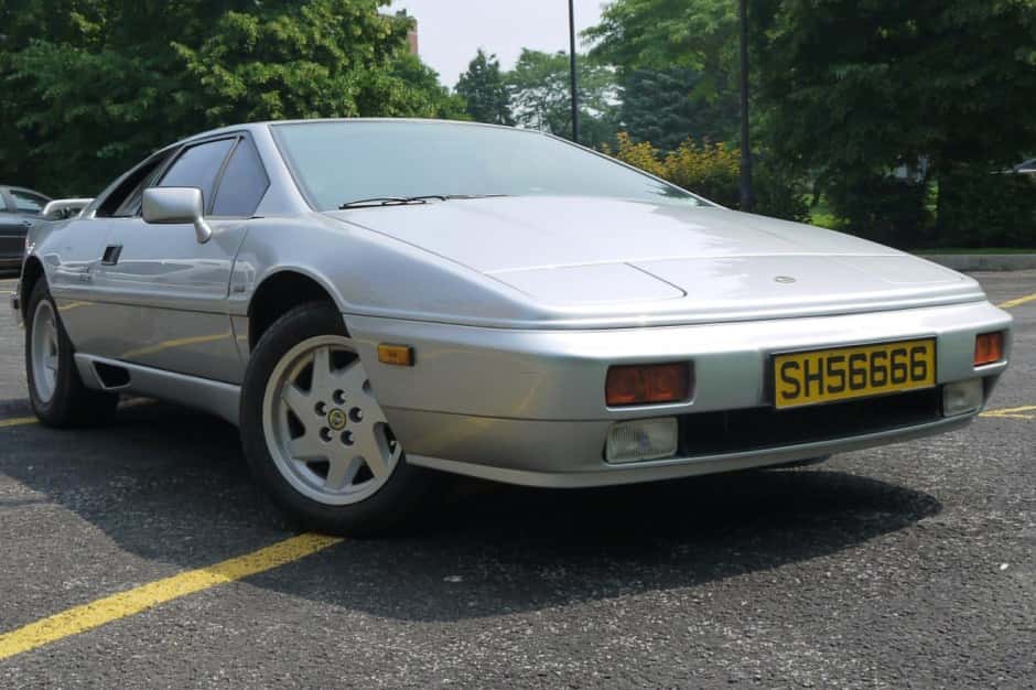 1988 Lotus Esprit sold for $16,500