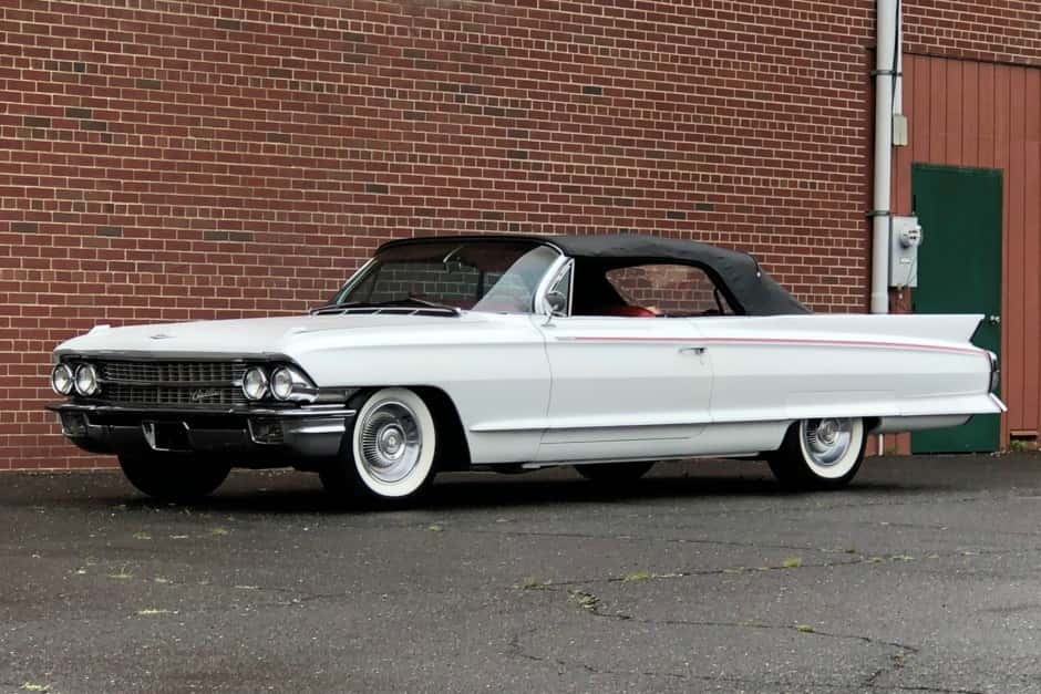 1962 Cadillac Eldorado sold for $32,000