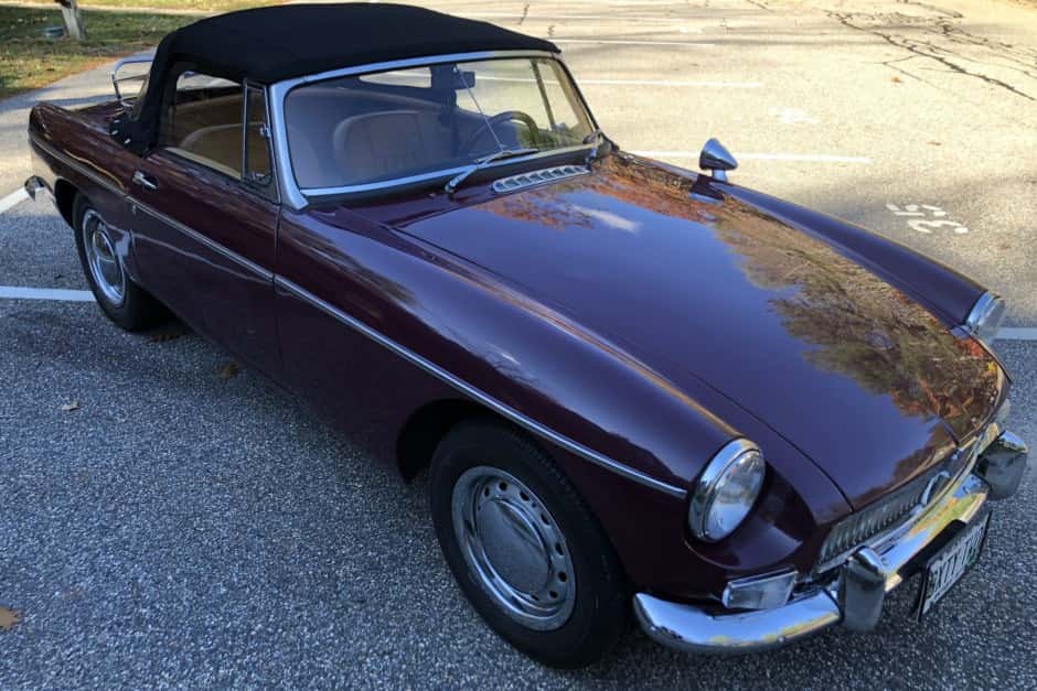 1962 MG MGB sold for $14,500