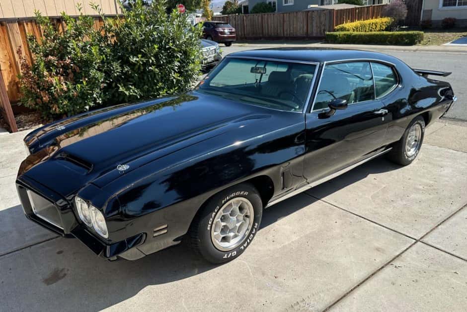 1972 Pontiac GTO sold for $11,250