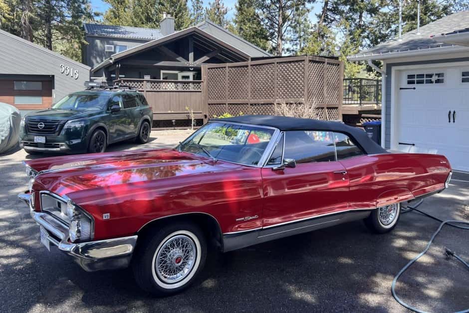 1965 Pontiac Parisienne sold for $13,138