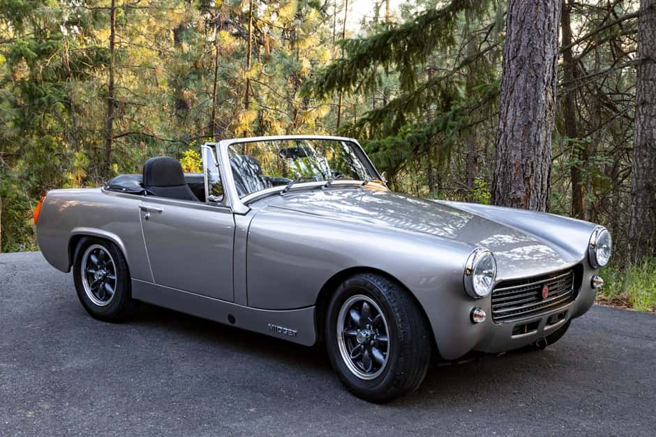 1979 MG Midget sold for $6,950