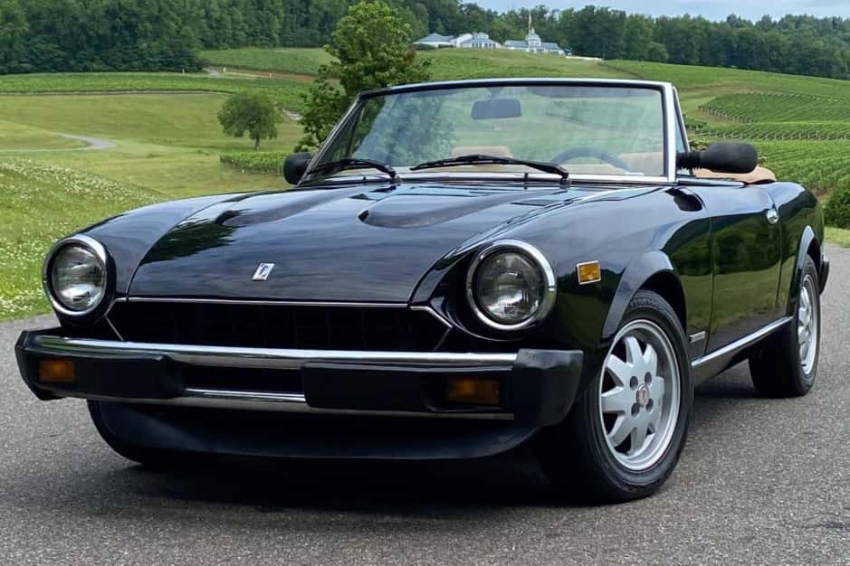 1985 Fiat 124 Spider (1966-1985) sold for $32,053