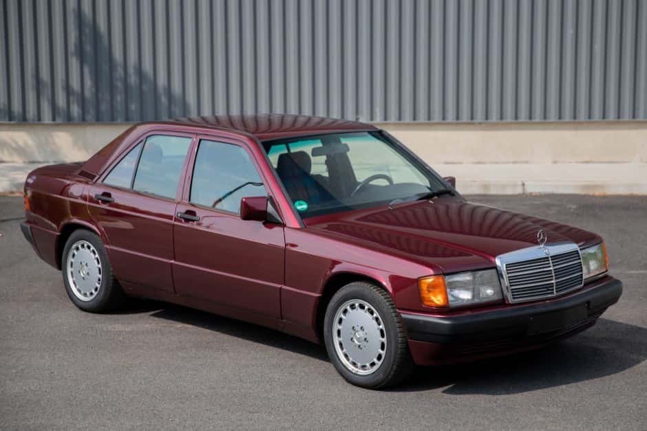 1992 Mercedes-Benz W201 190 sold for $12,600