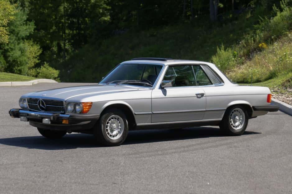 1981 Mercedes-Benz C107 SLC sold for $9,380