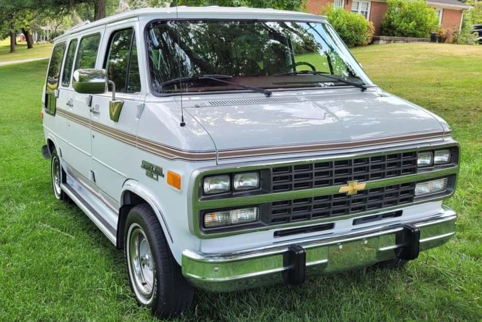 1995 Chevrolet G-Series Van sold for $15,750