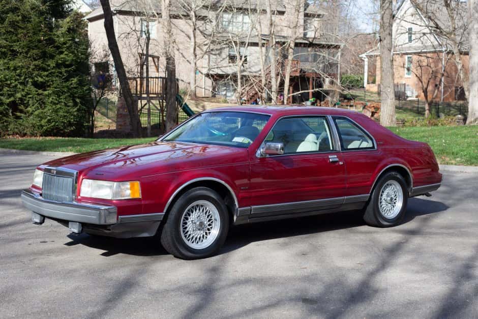 1992 Lincoln Continental Mark VII & Mark VII sold for $8,500