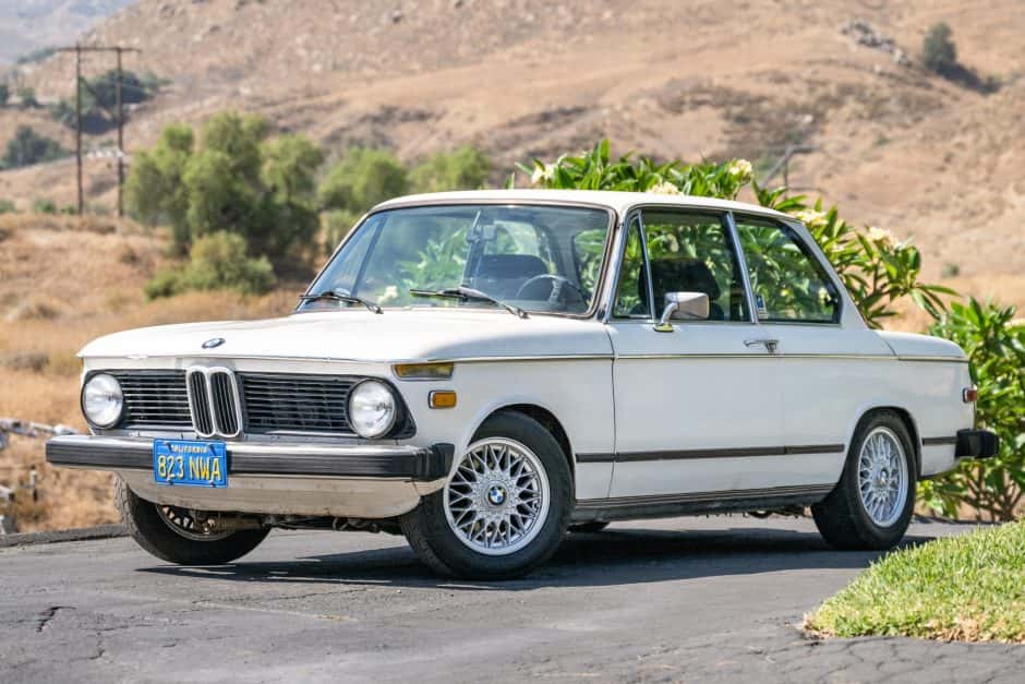 1976 BMW 2002 sold for $7,902