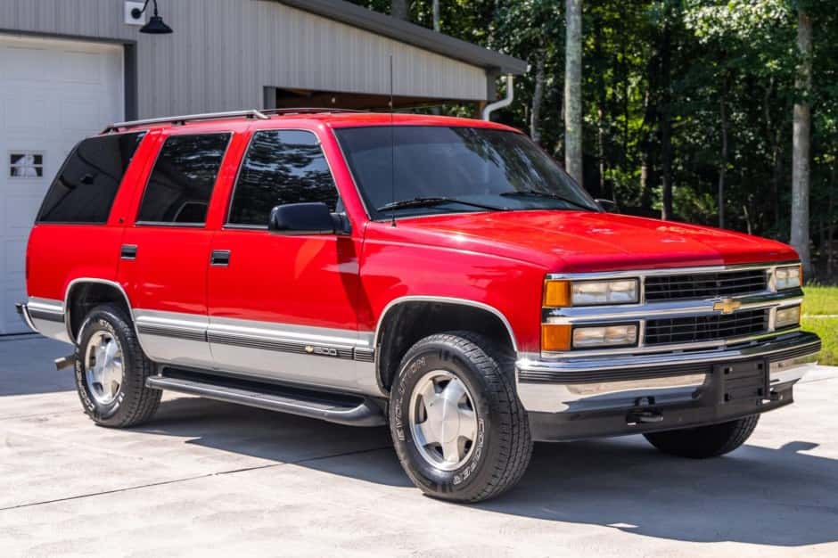 1996 Chevrolet Tahoe GMT400 sold for $14,500