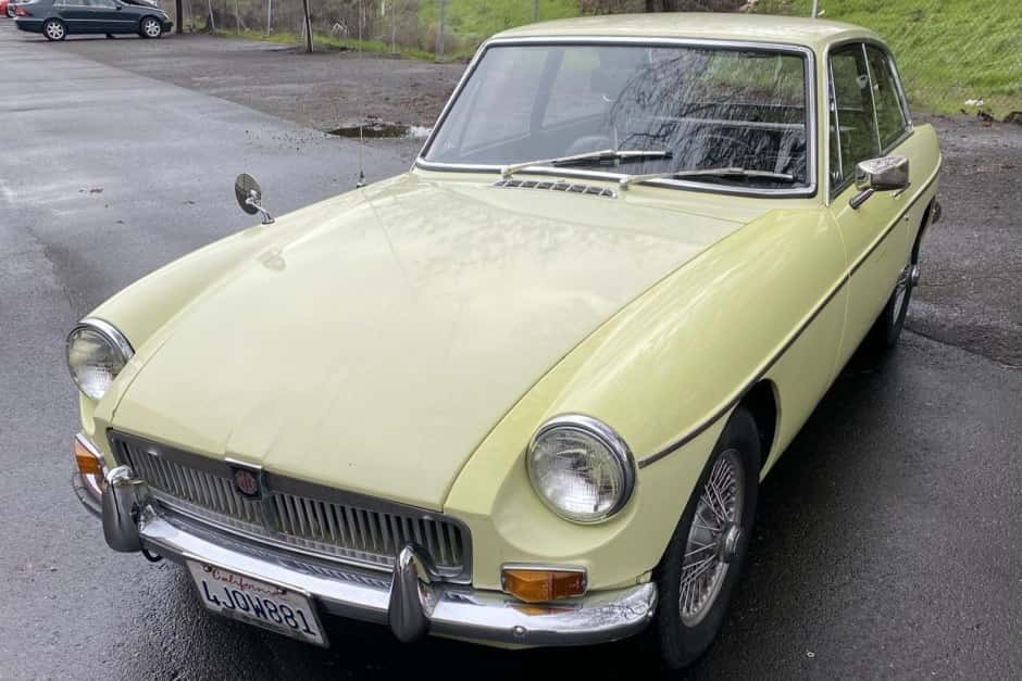 1968 MG MGB sold for $10,000