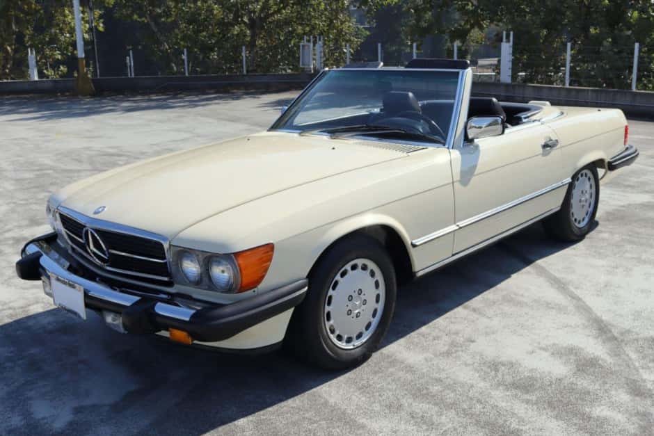 1988 Mercedes-Benz R107 SL sold for $37,000