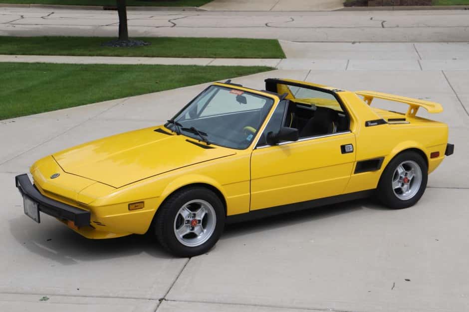 1985 Fiat X1/9 sold for $8,900