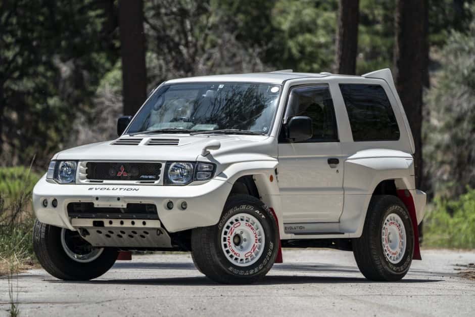 1997 Mitsubishi Pajero & Montero sold for $44,500