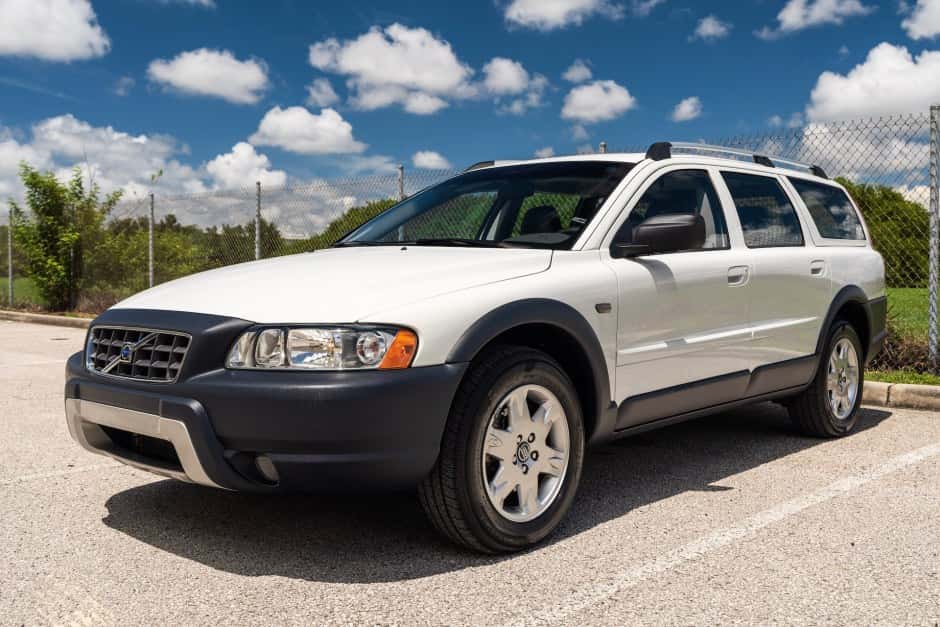 2005 Volvo XC70 sold for $27,051