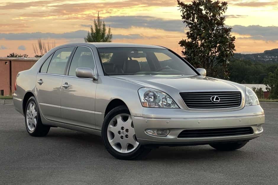2003 Lexus LS Sedan sold for $13,555