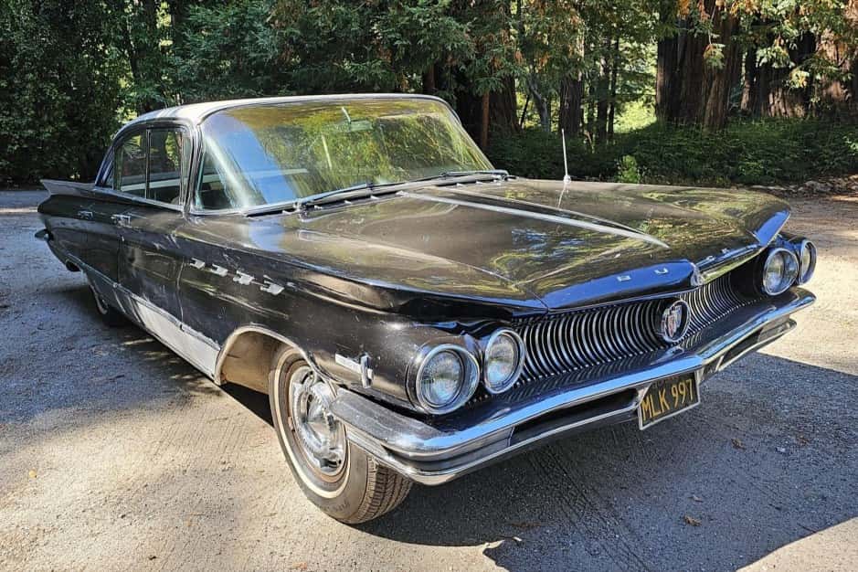 1960 Buick Electra sold for $9,200
