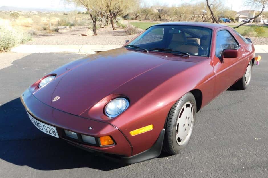 1984 Porsche 928 sold for $14,000