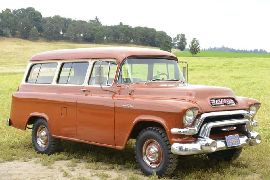 1956 GMC Suburban (1955-1959) sold for $30,000
