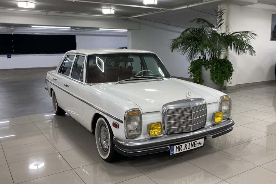 1972 Mercedes-Benz W114 & W115 sold for $16,666