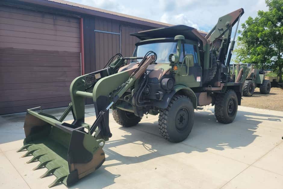 1988 Mercedes-Benz Unimog sold for $32,000