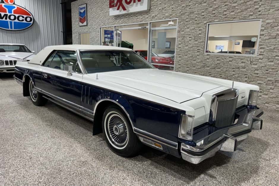 1979 Lincoln Continental Mark V (1977-1979) sold for $44,000