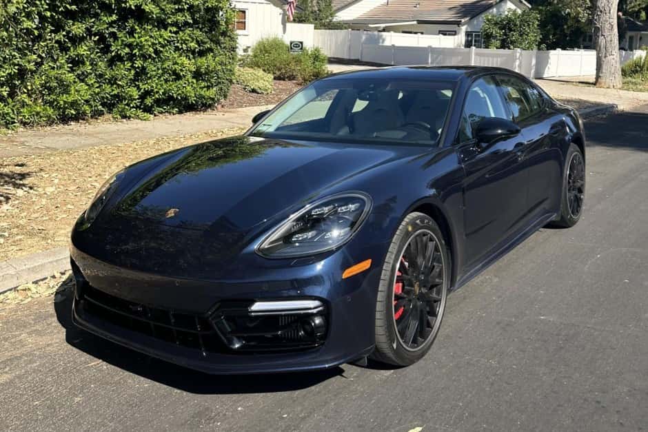 2019 Porsche Panamera sold for $85,500