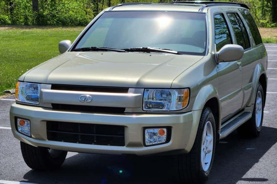 2002 Infiniti  sold for $9,600