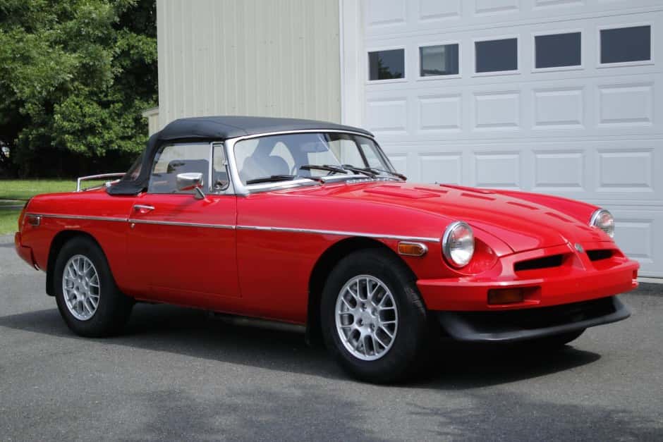 1976 MG MGB sold for $14,500