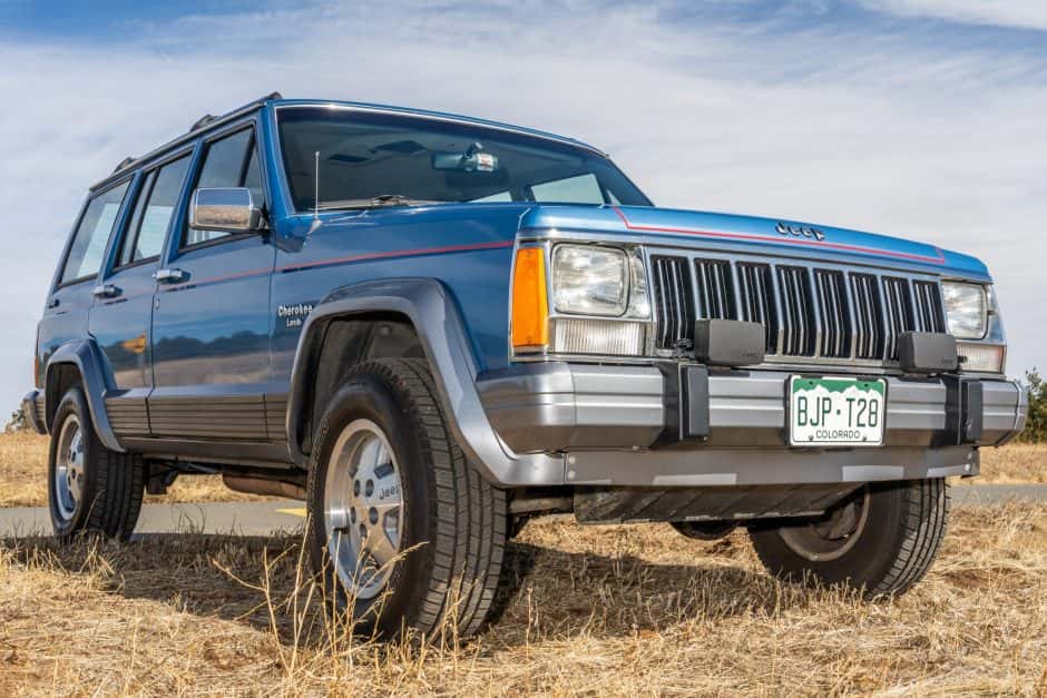 1991 Jeep XJ Cherokee sold for $14,250