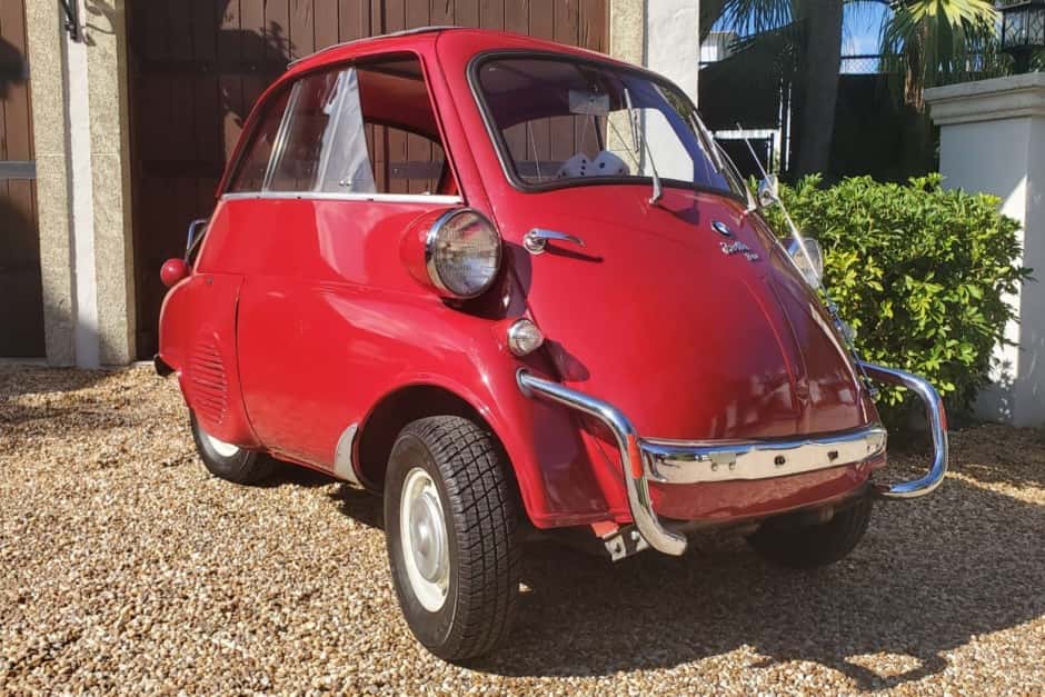 1960 BMW Isetta sold for $21,850
