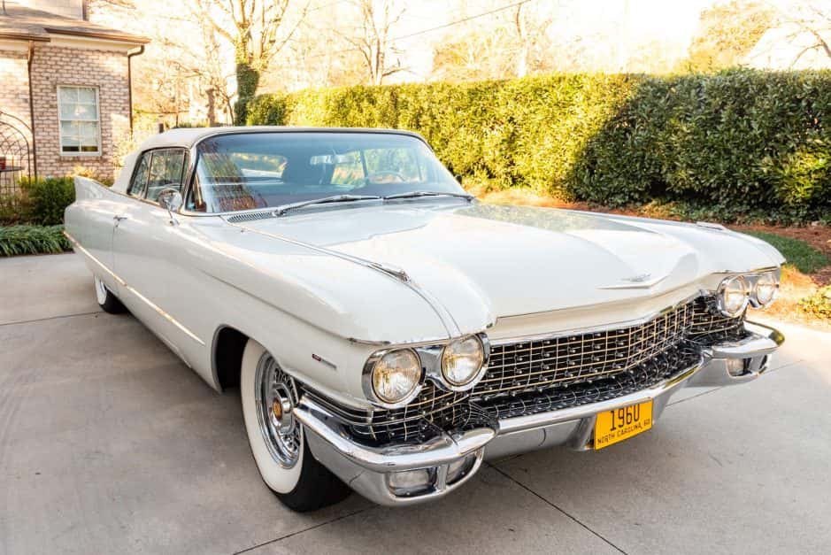 1960 Cadillac Series 62 sold for $128,000