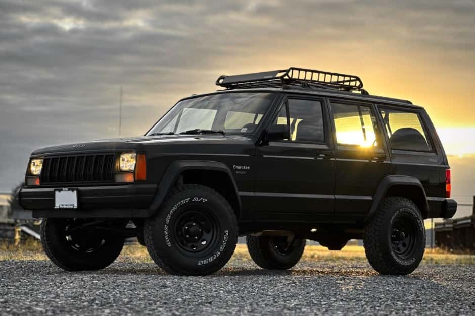 1996 Jeep XJ Cherokee sold for $18,250