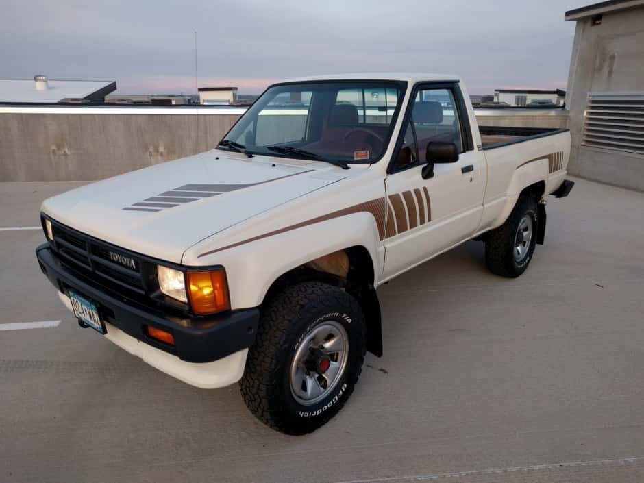 1987 Toyota Pickup (N50/N60/N70 1984-1988) sold for $11,000