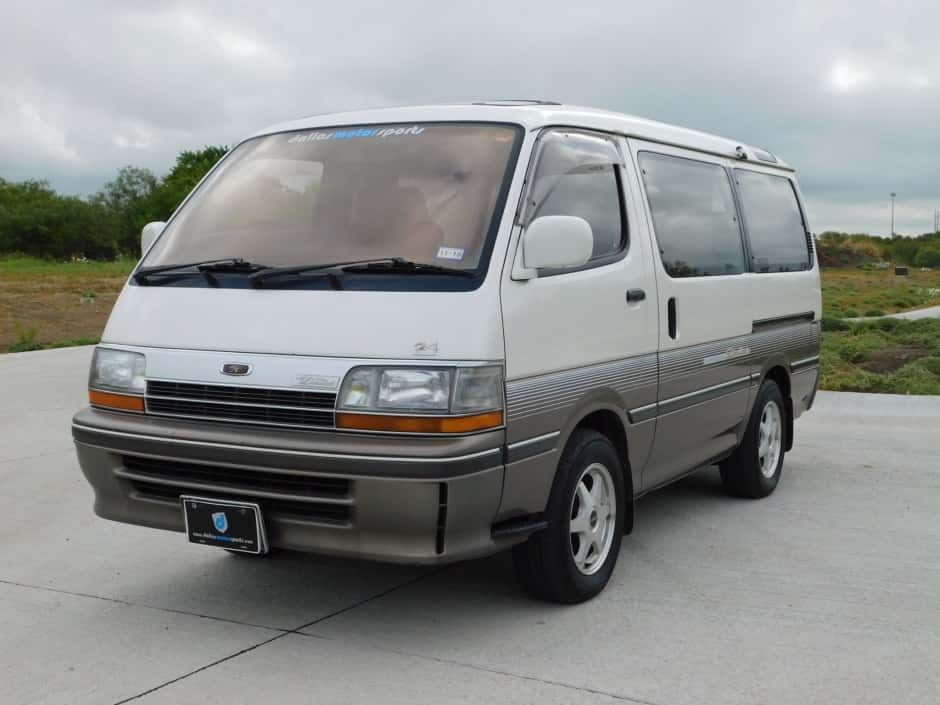 1990 Toyota HiAce sold for $7,290