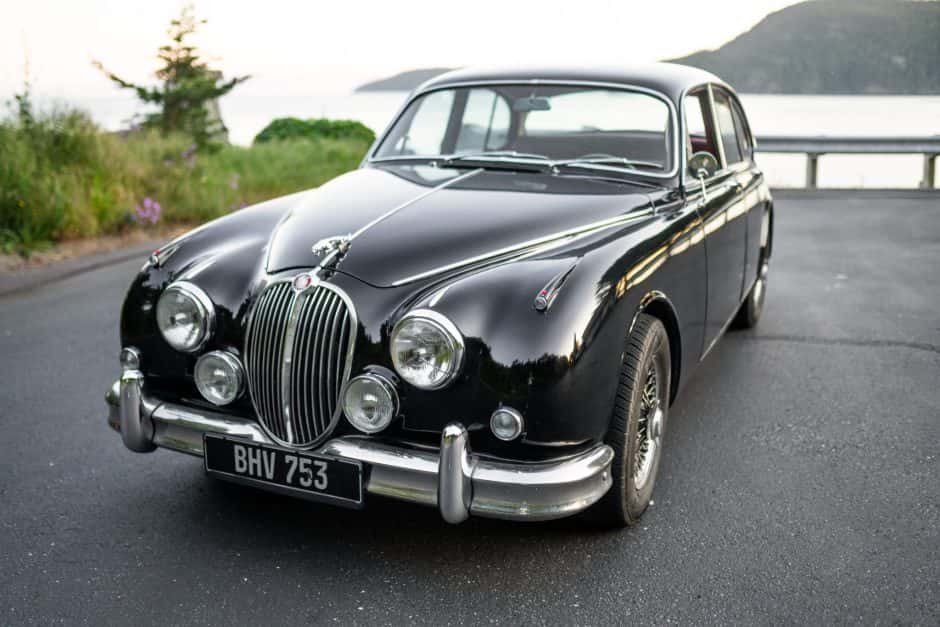 1961 Jaguar Mk II sold for $13,251