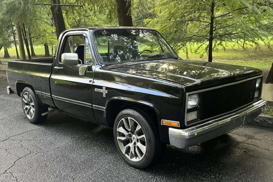 1985 Chevrolet C/K (1973-1991) sold for $7,100