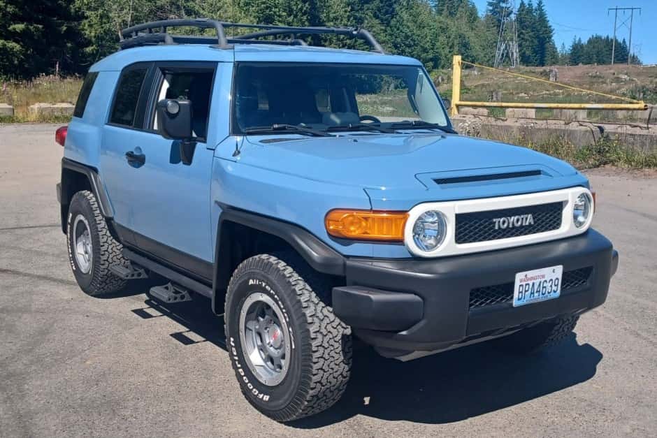 2014 Toyota FJ Cruiser sold for $37,500