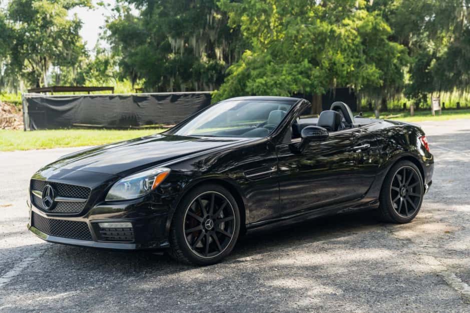 2015 Mercedes-Benz SLK-Class sold for $30,000