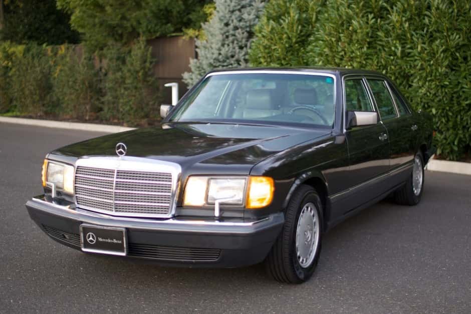 1991 Mercedes-Benz W126 S-Class sold for $6,250