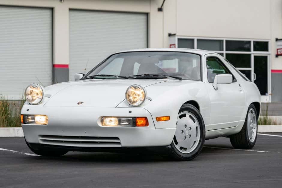 1987 Porsche 928 sold for $32,500