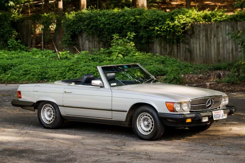 1984 Mercedes-Benz R107 SL sold for $10,000