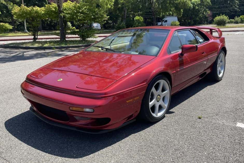 1999 Lotus Esprit sold for $60,000