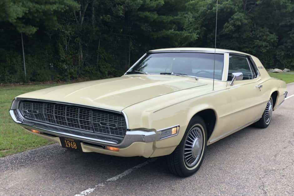 1968 Ford Thunderbird (1967-1971) sold for $14,000