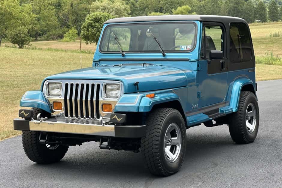 1991 Jeep Wrangler YJ (1987-1995) sold for $27,000