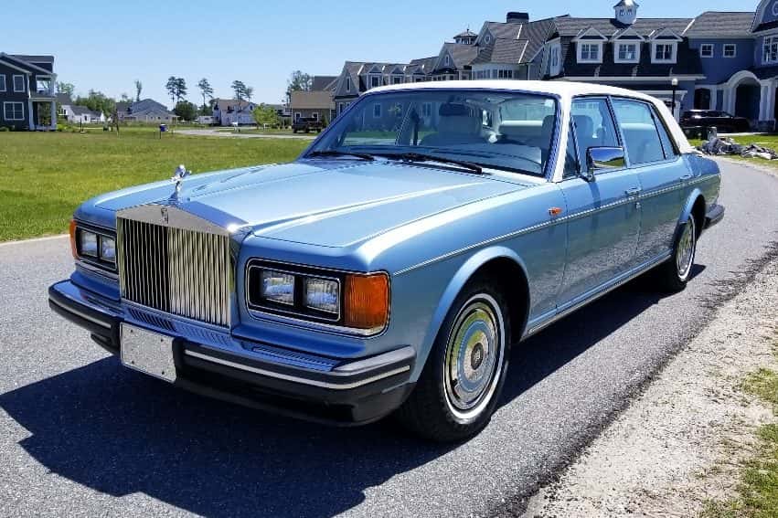 1988 Rolls-Royce SZ Silver Spirit & Silver Spur sold for $24,000