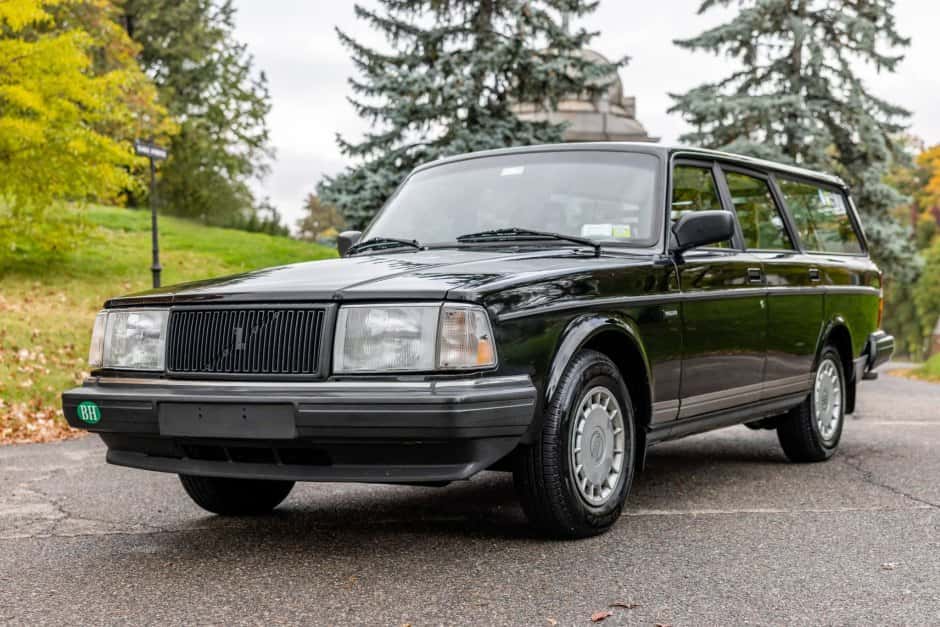 1992 Volvo 240 sold for $9,600
