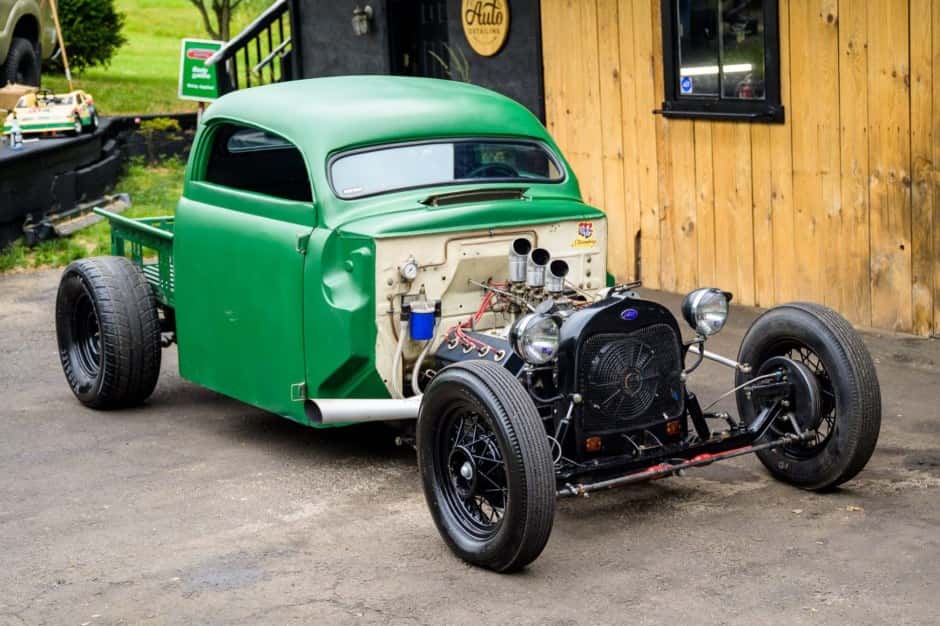 1948 Ford Hot Rod sold for $7,600