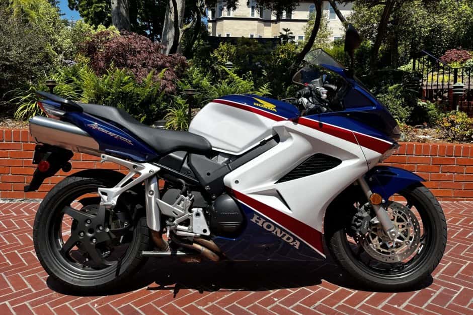 2007 Honda VF & VFR sold for $9,000