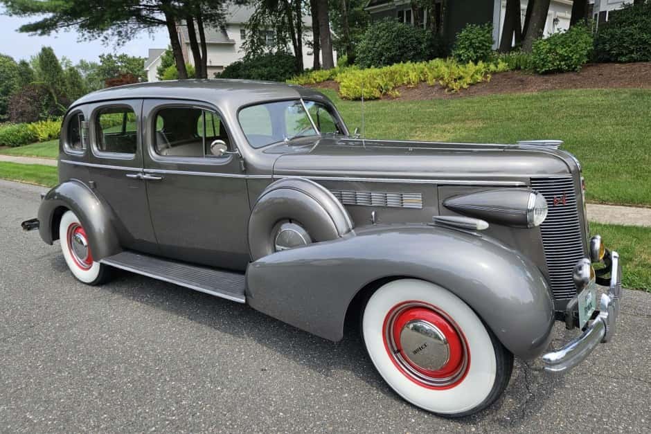 1937 Buick Roadmaster sold for $22,250