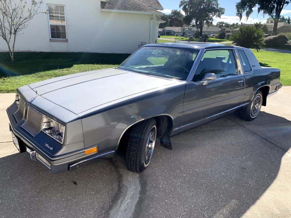 1986 Oldsmobile Cutlass sold for $16,750